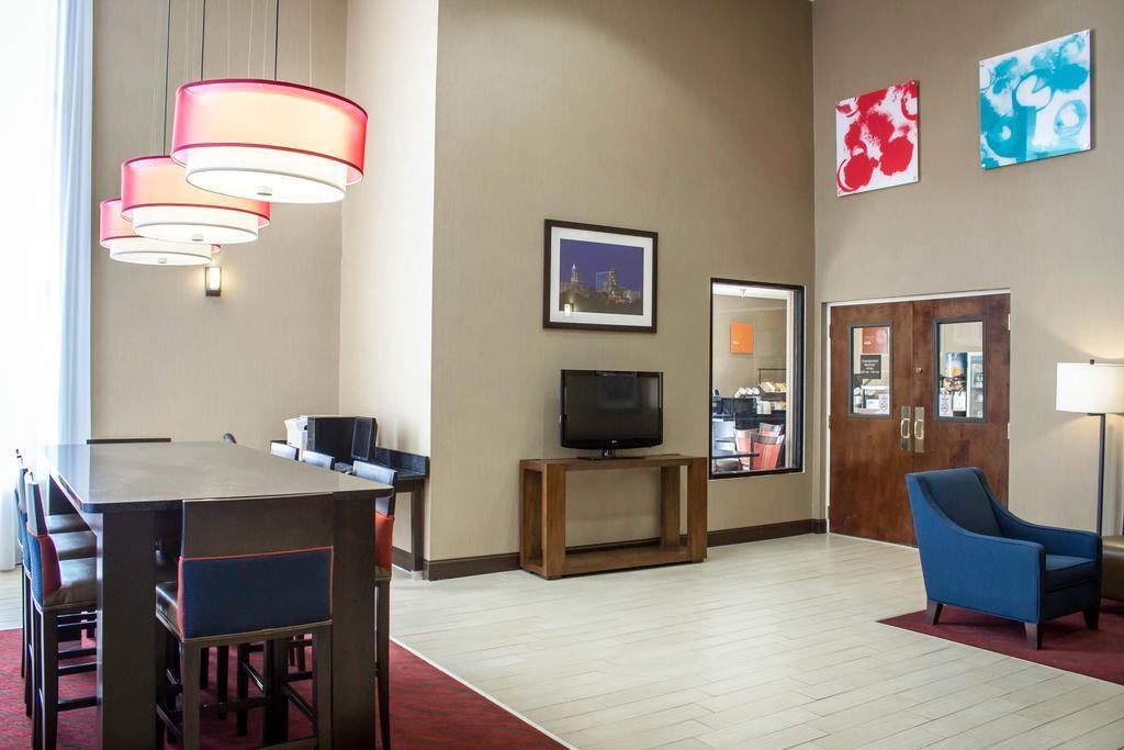 Comfort Inn & Suites Fuquay Varina Exterior foto