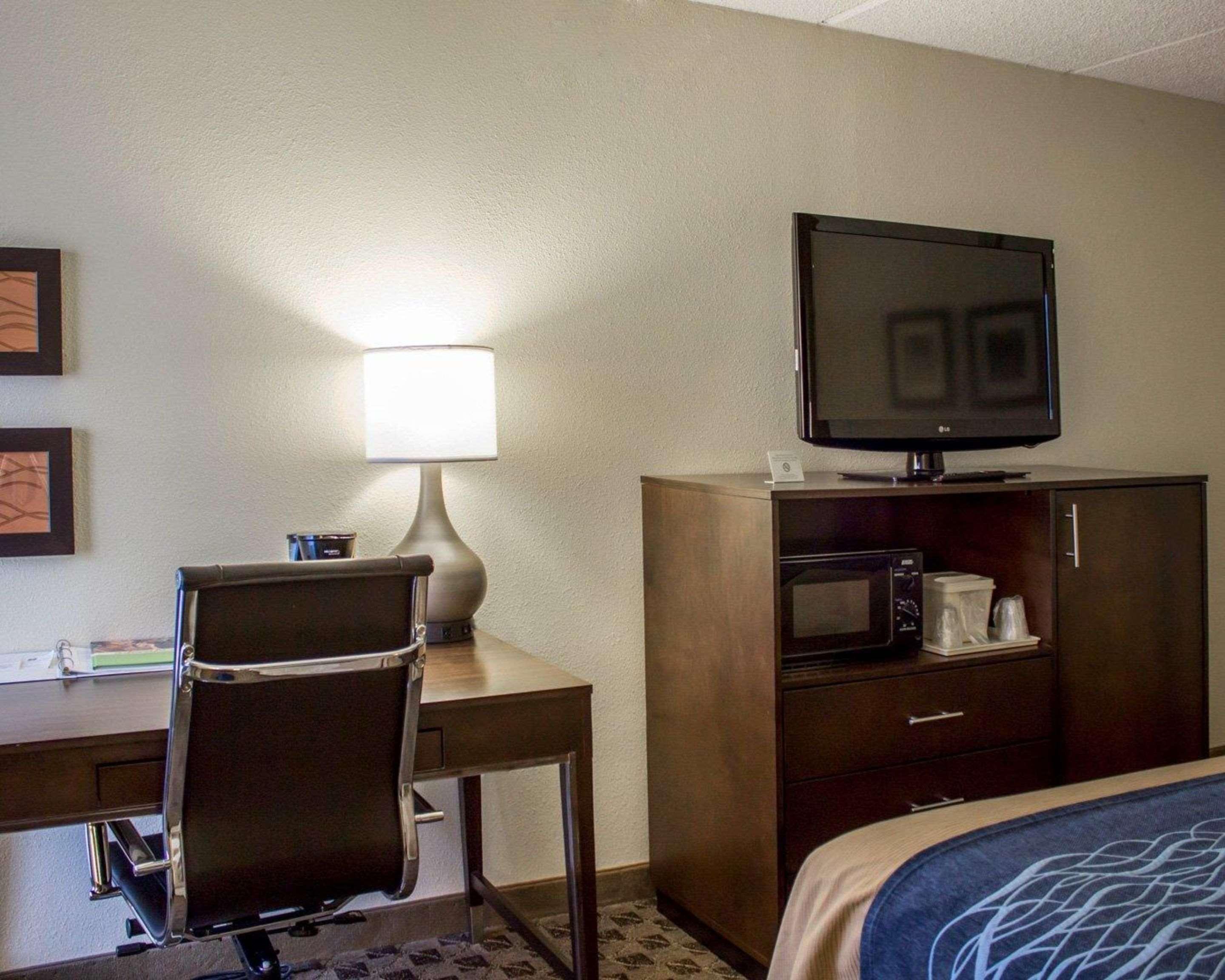 Comfort Inn & Suites Fuquay Varina Exterior foto